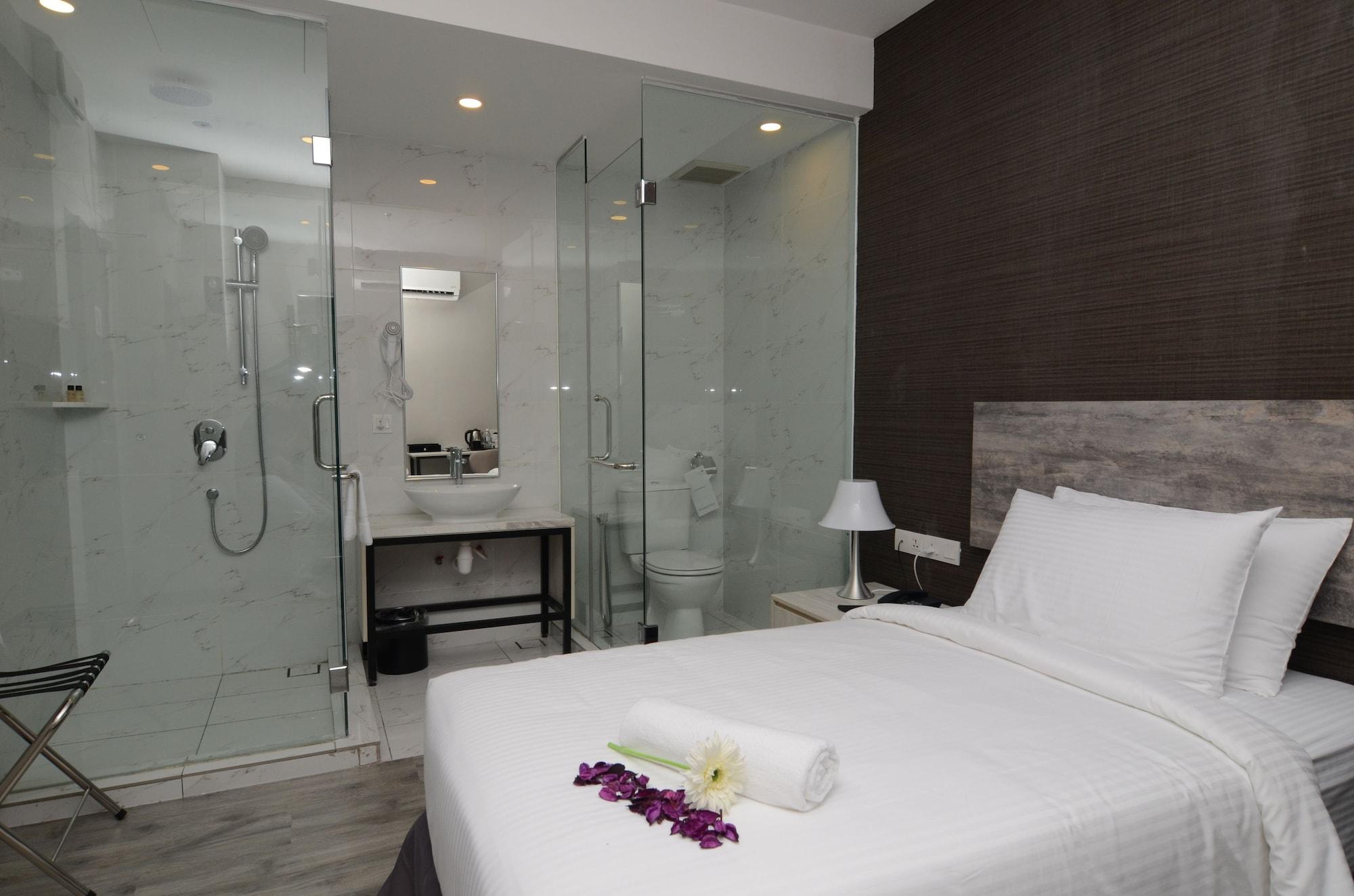 Hotel The Leverage Business 3*