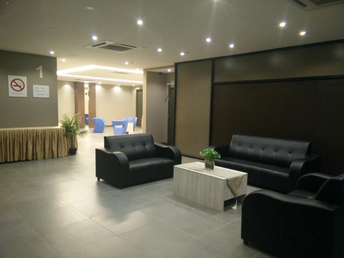 Hotel The Leverage Business 3*