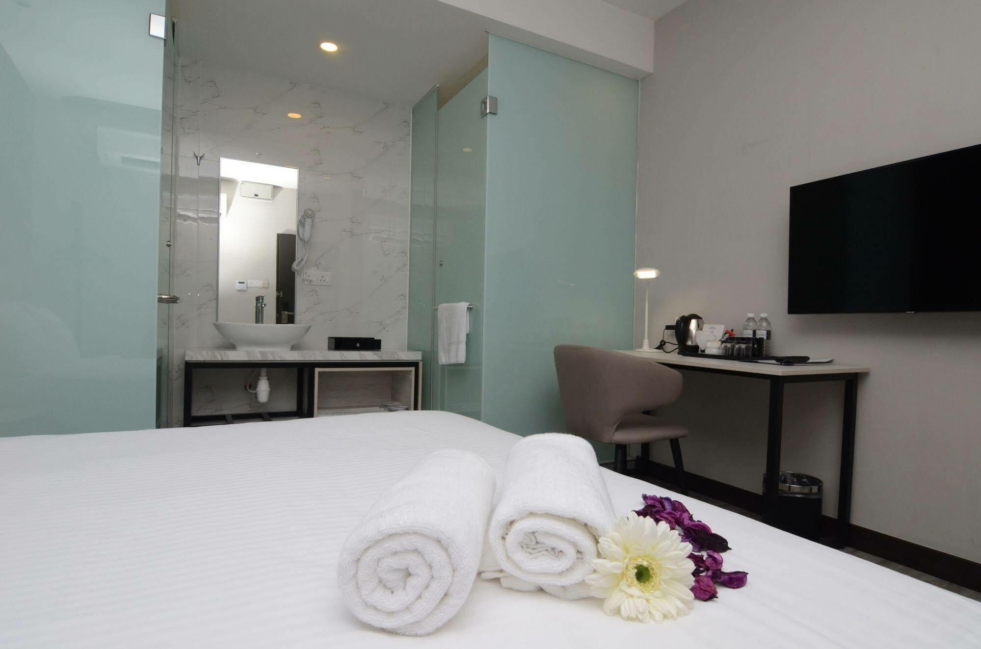 The Leverage Business Hotel